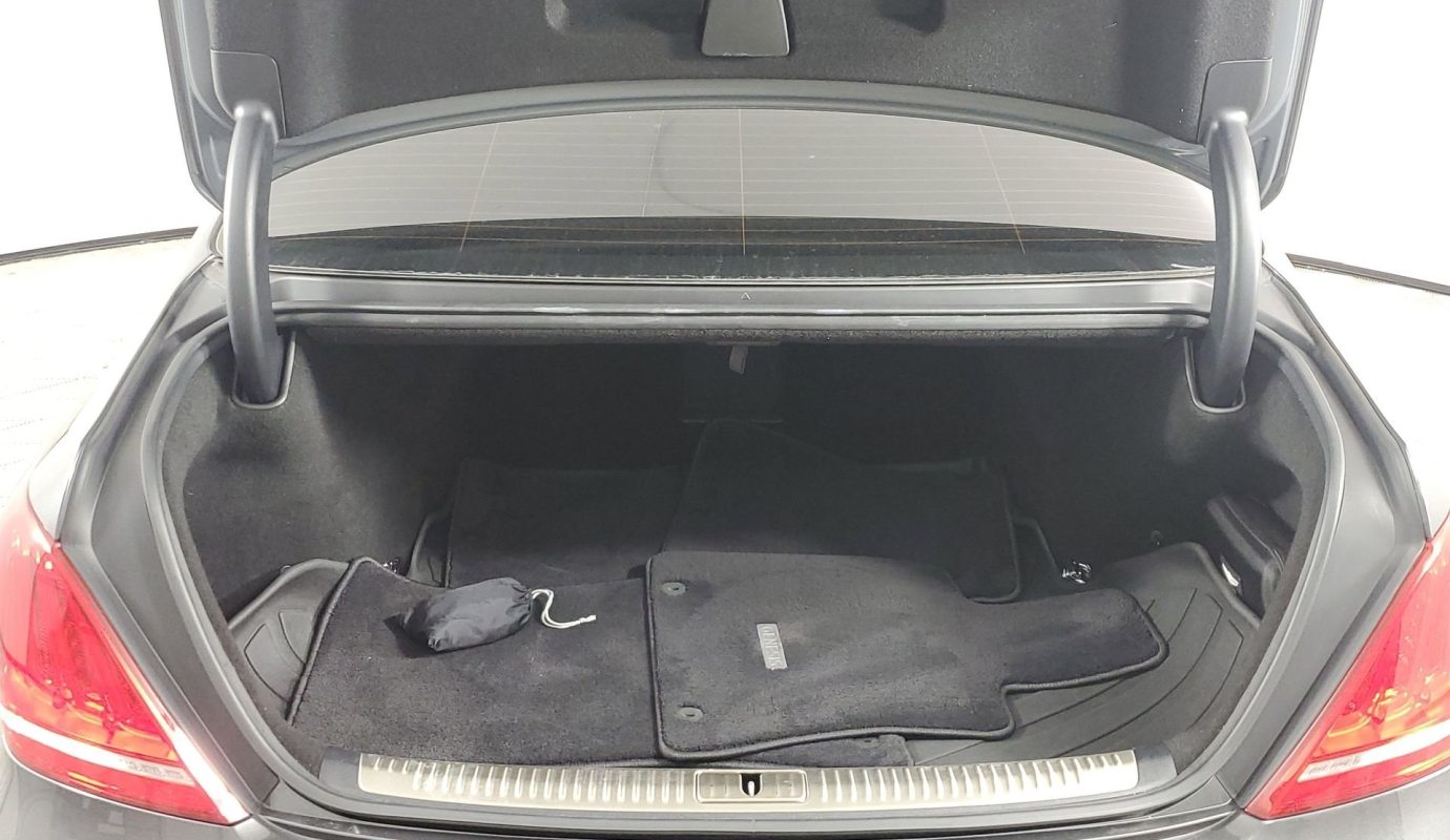 2017 Genesis G90 3.3T Premium RWD 4D Sedan