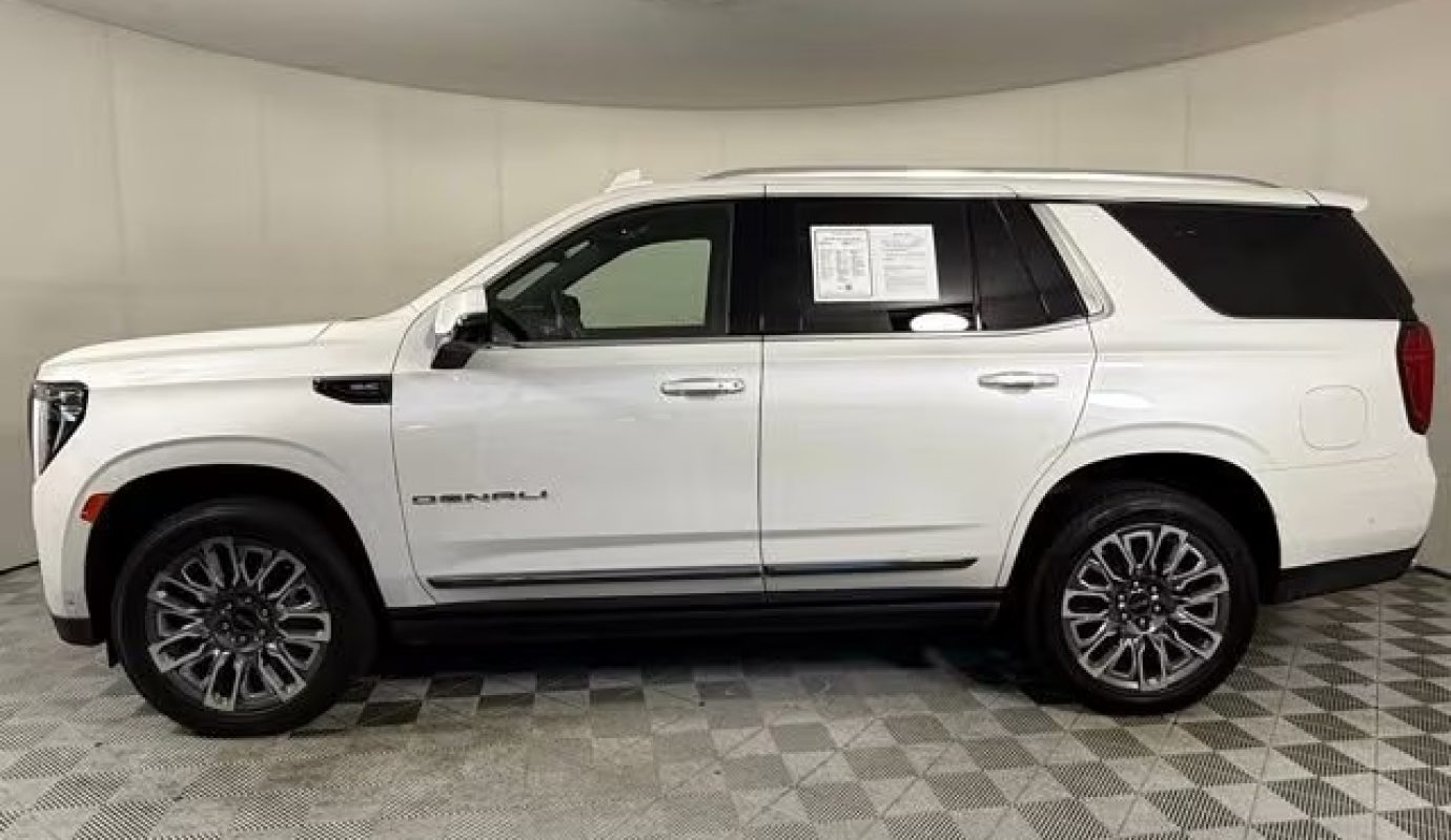 2023 GMC Yukon Denali Ultimate